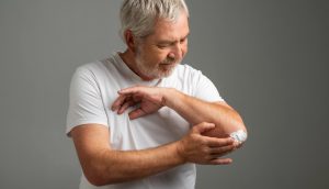 Ellbogenschmerzen Innen: Ursachen und Behandlung
